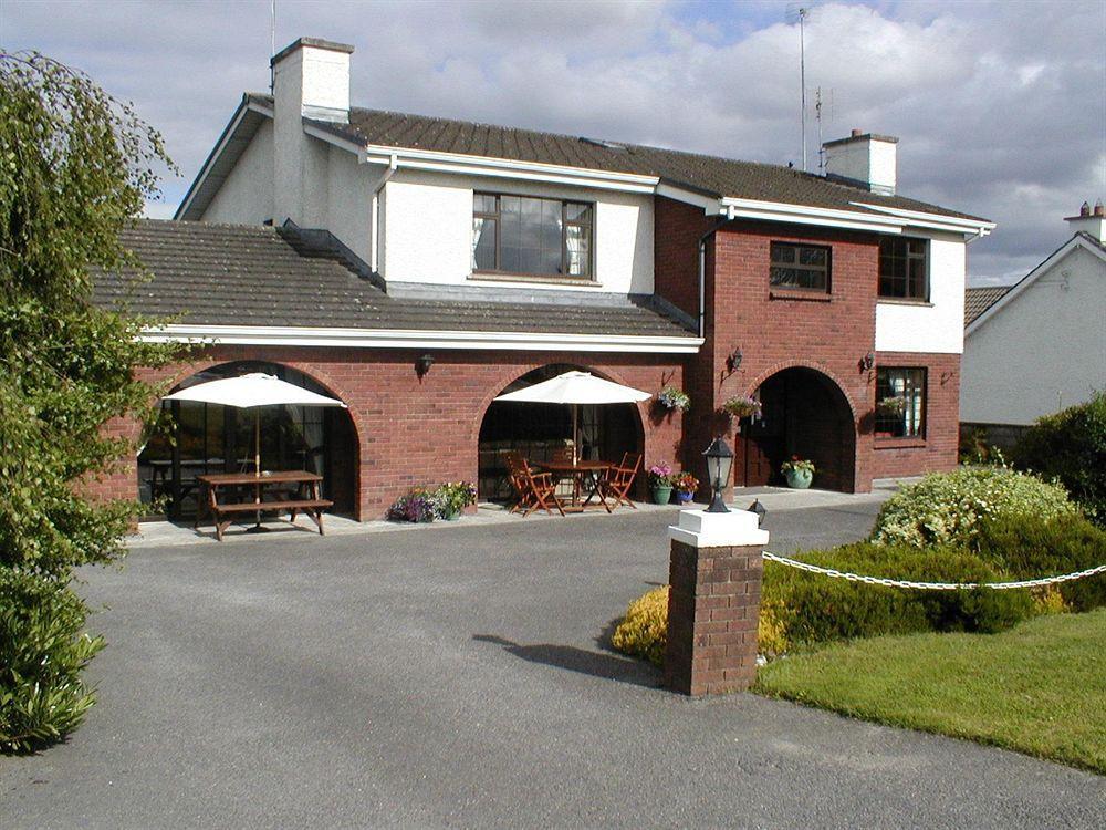 Riverview House *